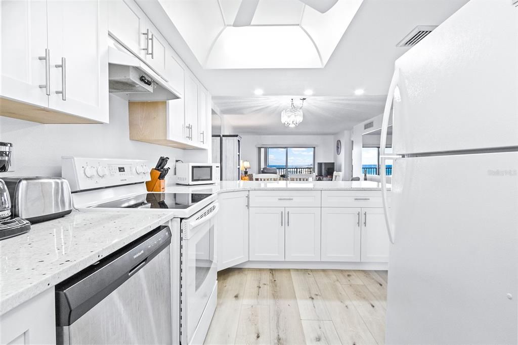 For Sale: $680,000 (2 beds, 2 baths, 1145 Square Feet)