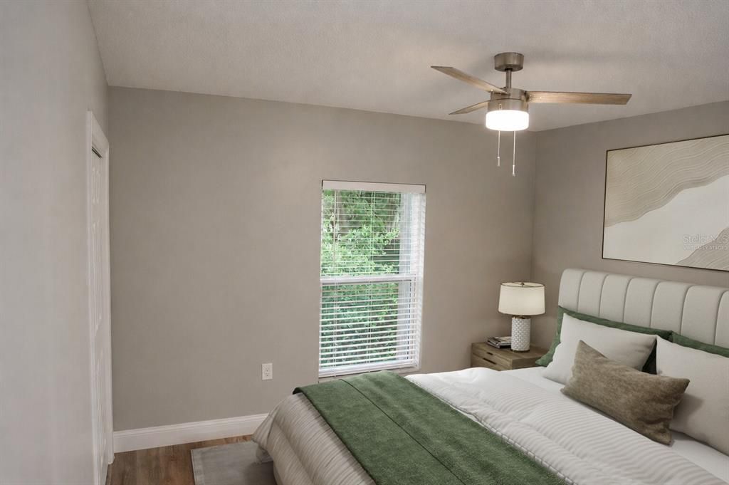 For Sale: $125,000 (2 beds, 1 baths, 896 Square Feet)
