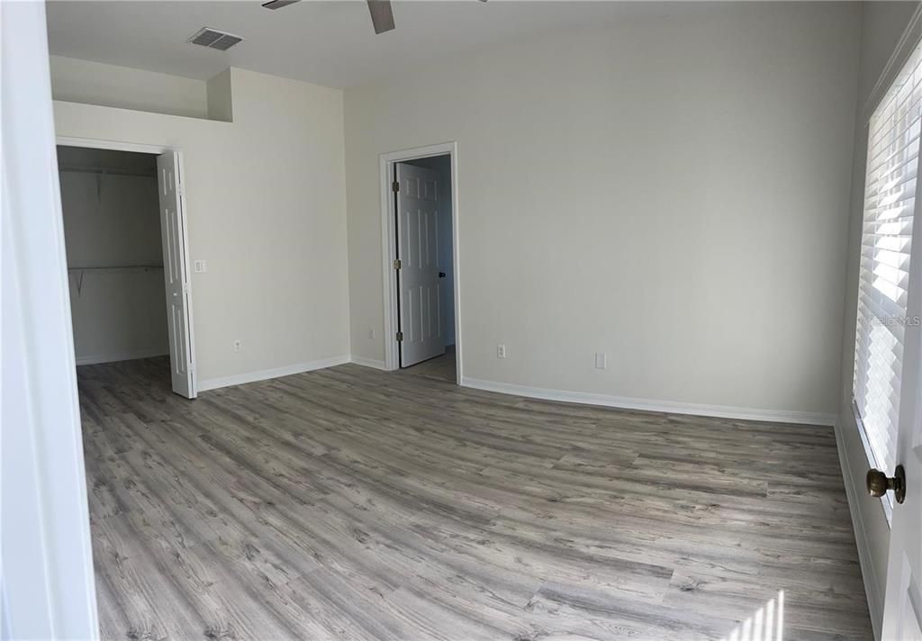 En Venta: $580,000 (4 camas, 2 baños, 2258 Pies cuadrados)