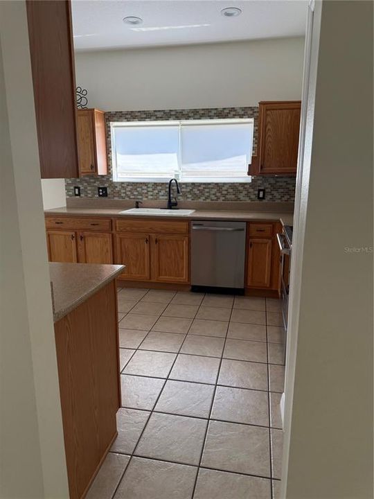 En Venta: $580,000 (4 camas, 2 baños, 2258 Pies cuadrados)