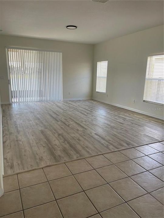 En Venta: $580,000 (4 camas, 2 baños, 2258 Pies cuadrados)
