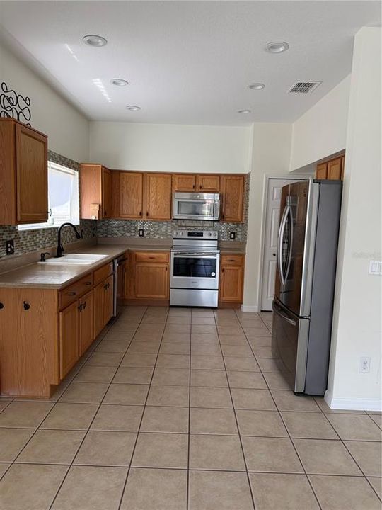 En Venta: $580,000 (4 camas, 2 baños, 2258 Pies cuadrados)