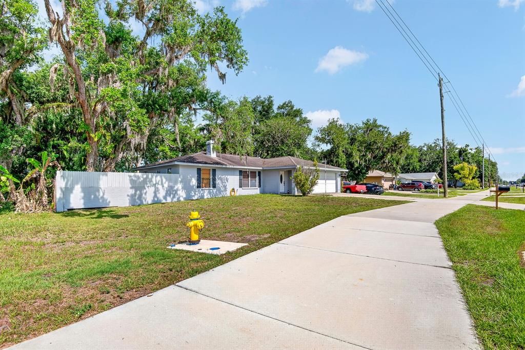 Active With Contract: $369,900 (3 beds, 2 baths, 1436 Square Feet)