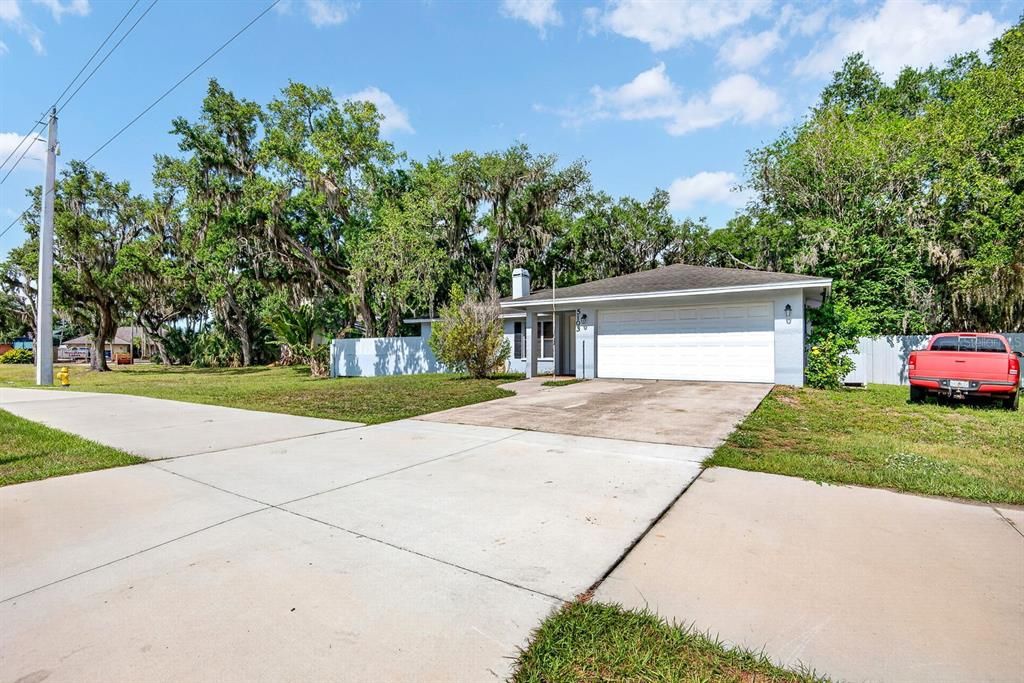 Active With Contract: $369,900 (3 beds, 2 baths, 1436 Square Feet)