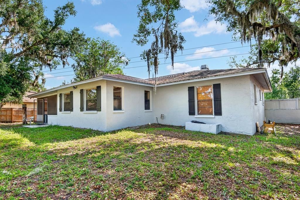 Active With Contract: $369,900 (3 beds, 2 baths, 1436 Square Feet)