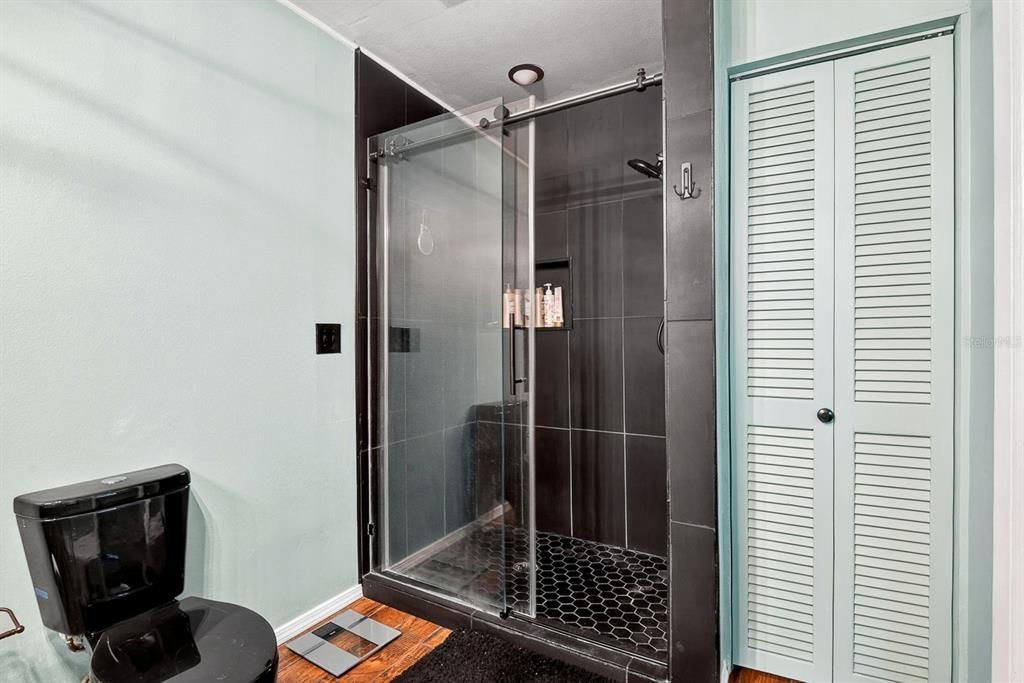 Active With Contract: $369,900 (3 beds, 2 baths, 1436 Square Feet)