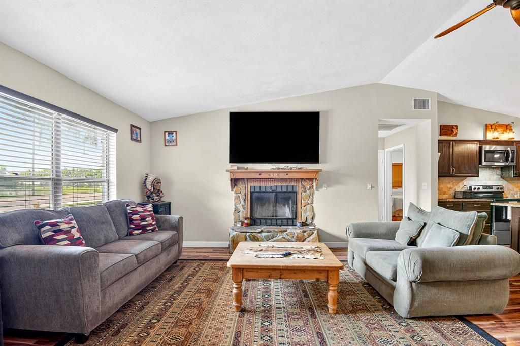 Active With Contract: $369,900 (3 beds, 2 baths, 1436 Square Feet)