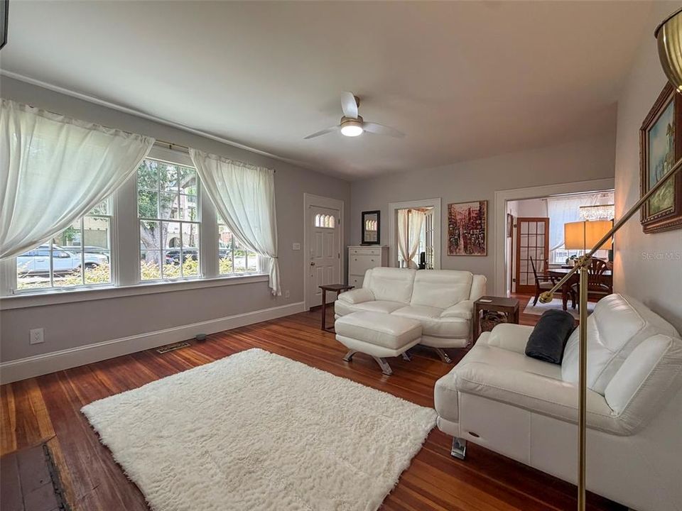 For Rent: $4,200 (3 beds, 2 baths, 2250 Square Feet)