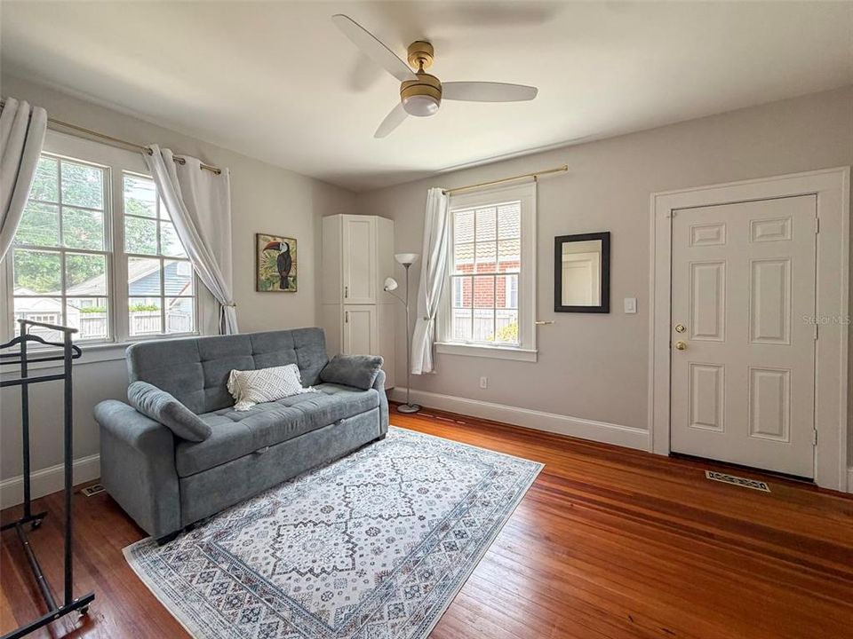 For Rent: $4,200 (3 beds, 2 baths, 2250 Square Feet)
