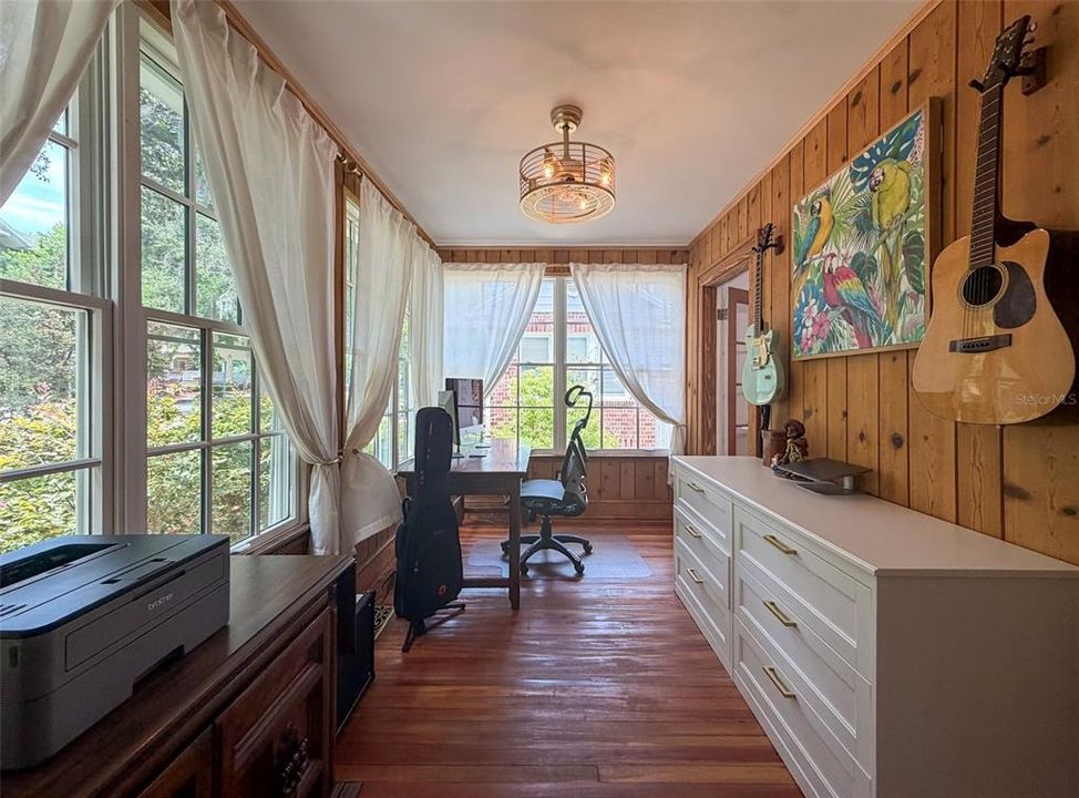 For Rent: $4,200 (3 beds, 2 baths, 2250 Square Feet)