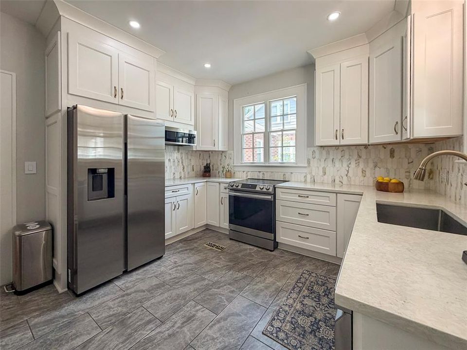 For Rent: $4,200 (3 beds, 2 baths, 2250 Square Feet)