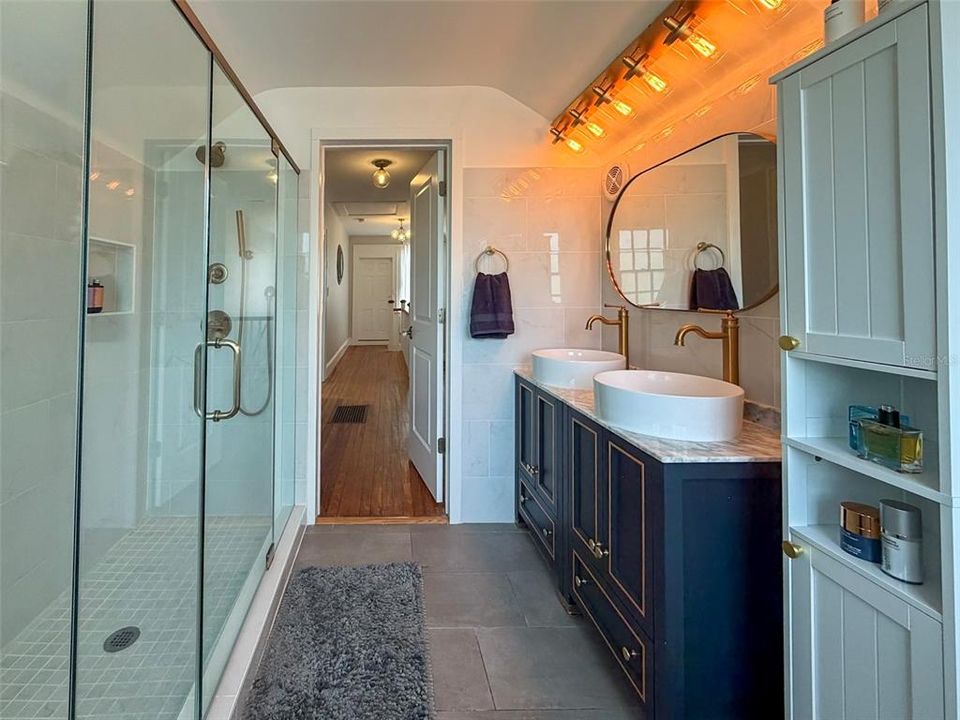For Rent: $4,200 (3 beds, 2 baths, 2250 Square Feet)