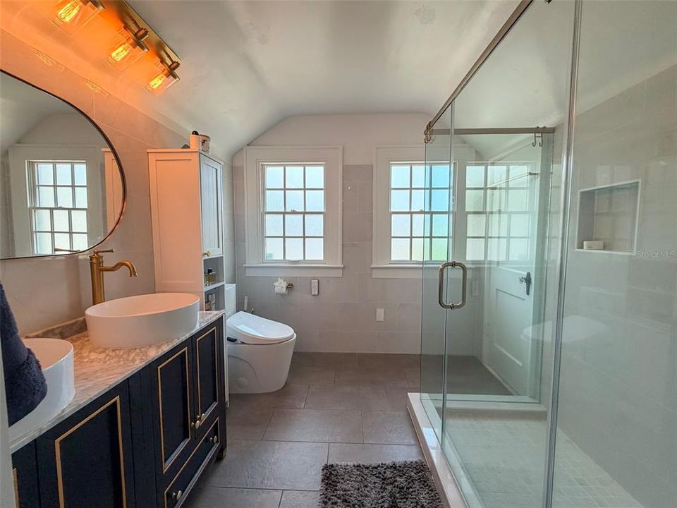 For Rent: $4,200 (3 beds, 2 baths, 2250 Square Feet)