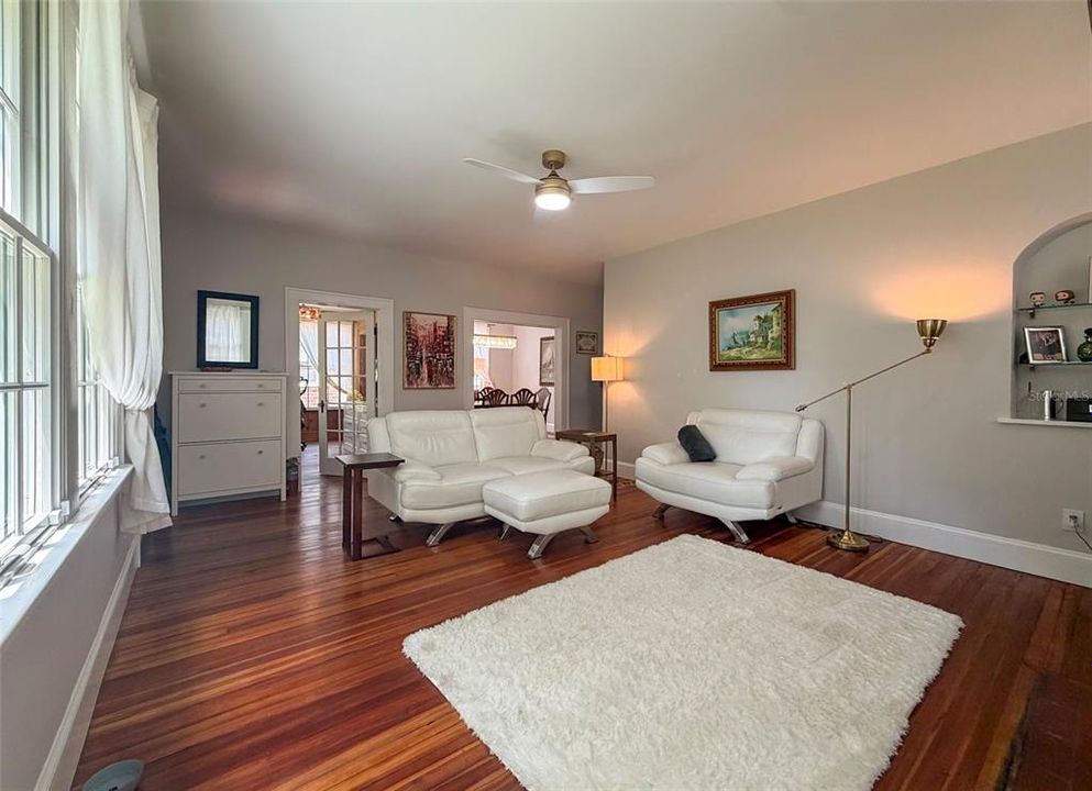 For Rent: $4,200 (3 beds, 2 baths, 2250 Square Feet)