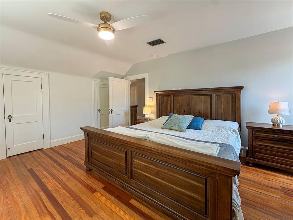 For Rent: $4,200 (3 beds, 2 baths, 2250 Square Feet)