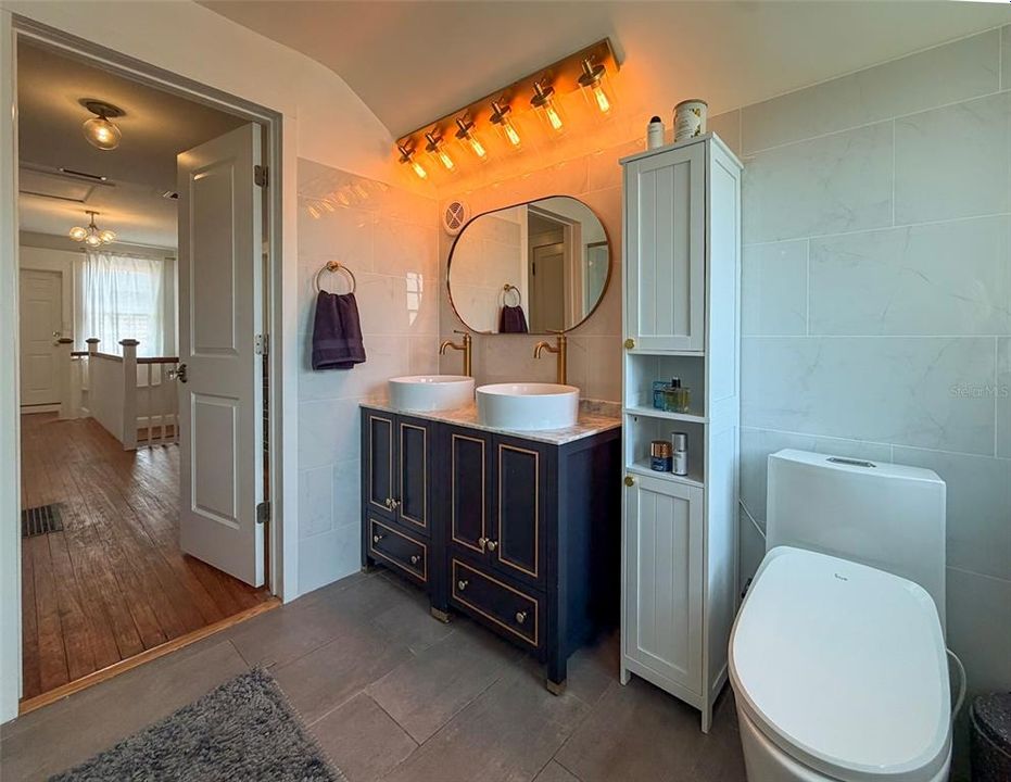For Rent: $4,200 (3 beds, 2 baths, 2250 Square Feet)