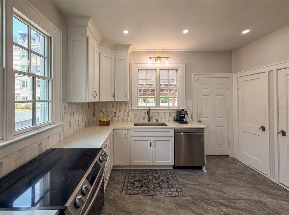 For Rent: $4,200 (3 beds, 2 baths, 2250 Square Feet)