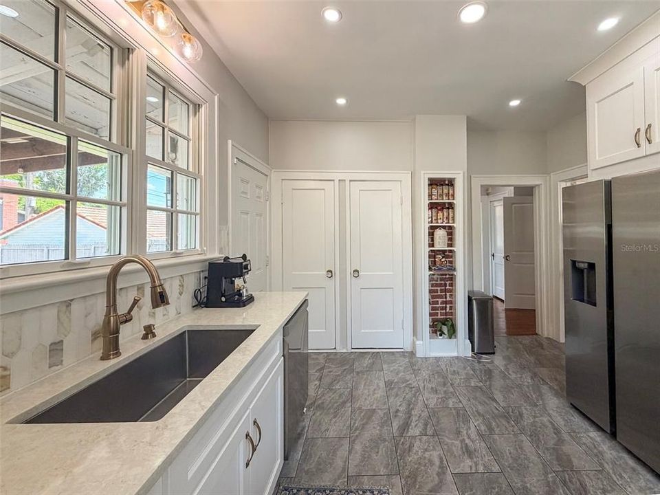 For Rent: $4,200 (3 beds, 2 baths, 2250 Square Feet)