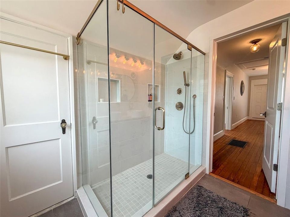 For Rent: $4,200 (3 beds, 2 baths, 2250 Square Feet)