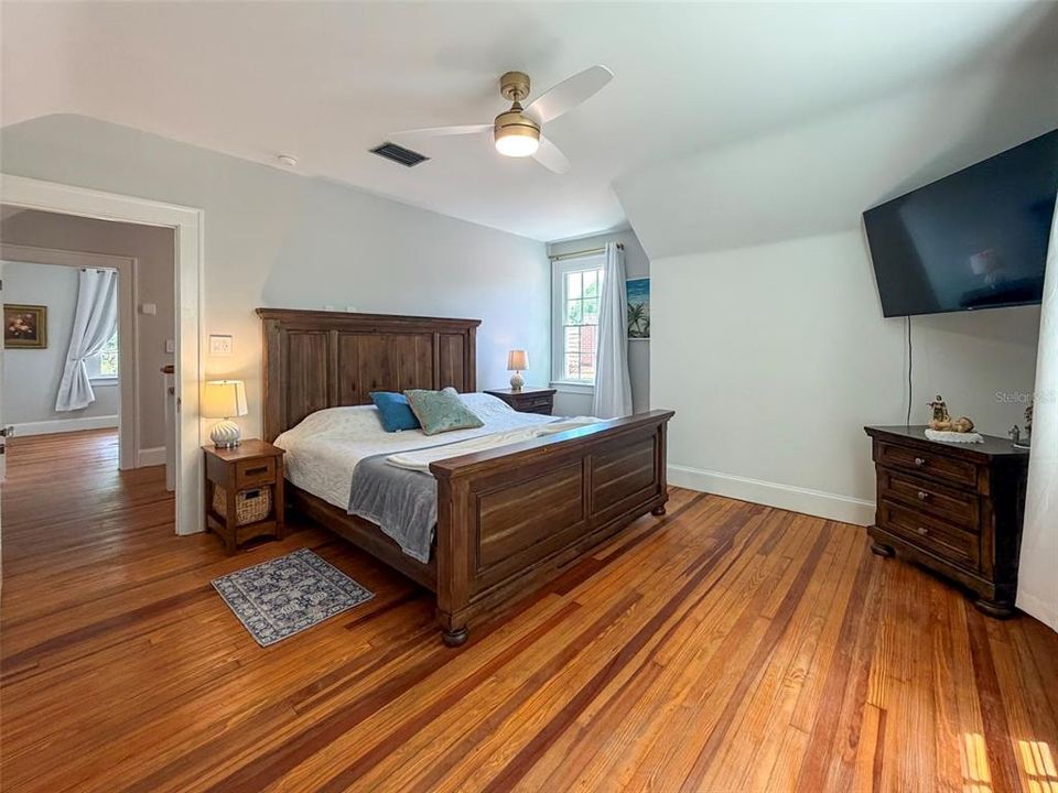 For Rent: $4,200 (3 beds, 2 baths, 2250 Square Feet)