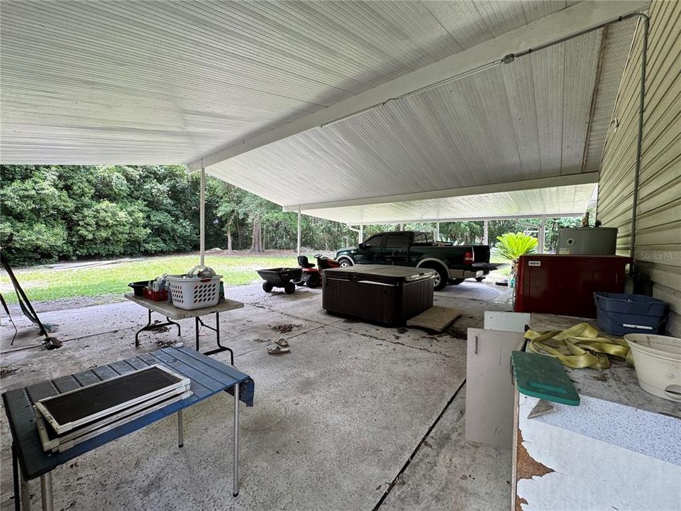 For Sale: $200,000 (2 beds, 2 baths, 960 Square Feet)
