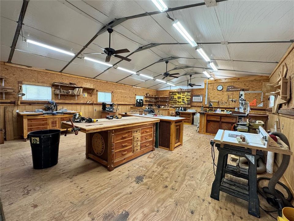 For Sale: $200,000 (2 beds, 2 baths, 960 Square Feet)