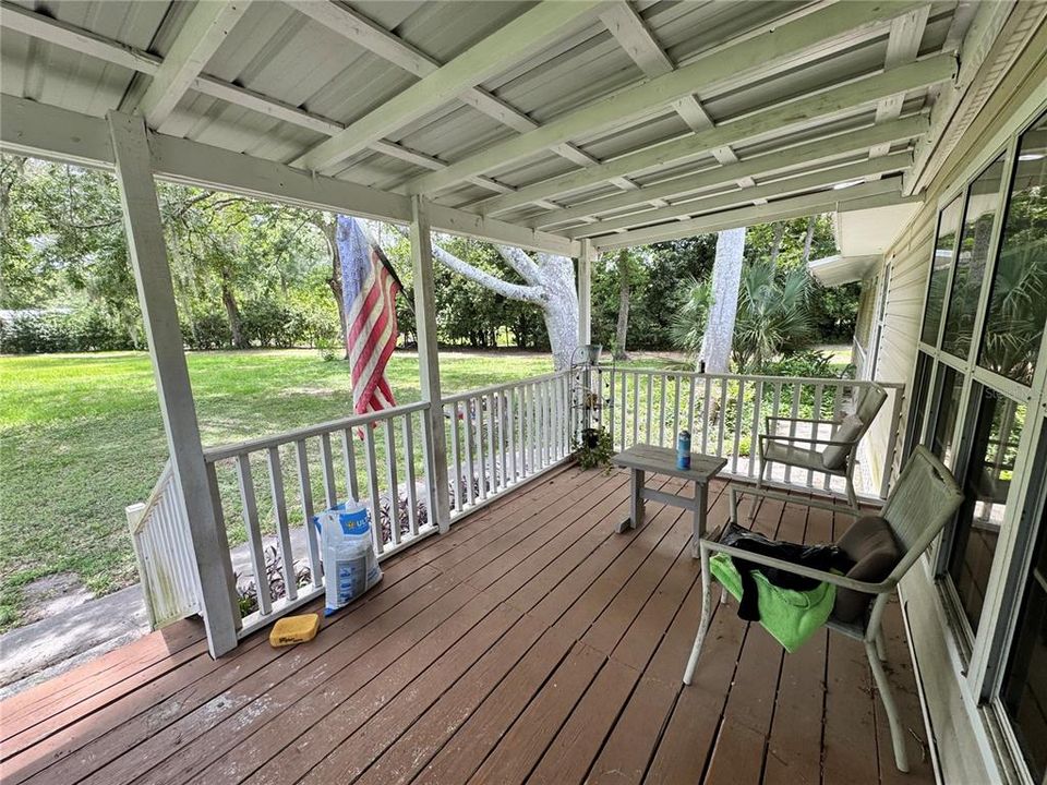 For Sale: $200,000 (2 beds, 2 baths, 960 Square Feet)