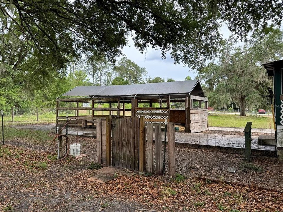 For Sale: $200,000 (2 beds, 2 baths, 960 Square Feet)