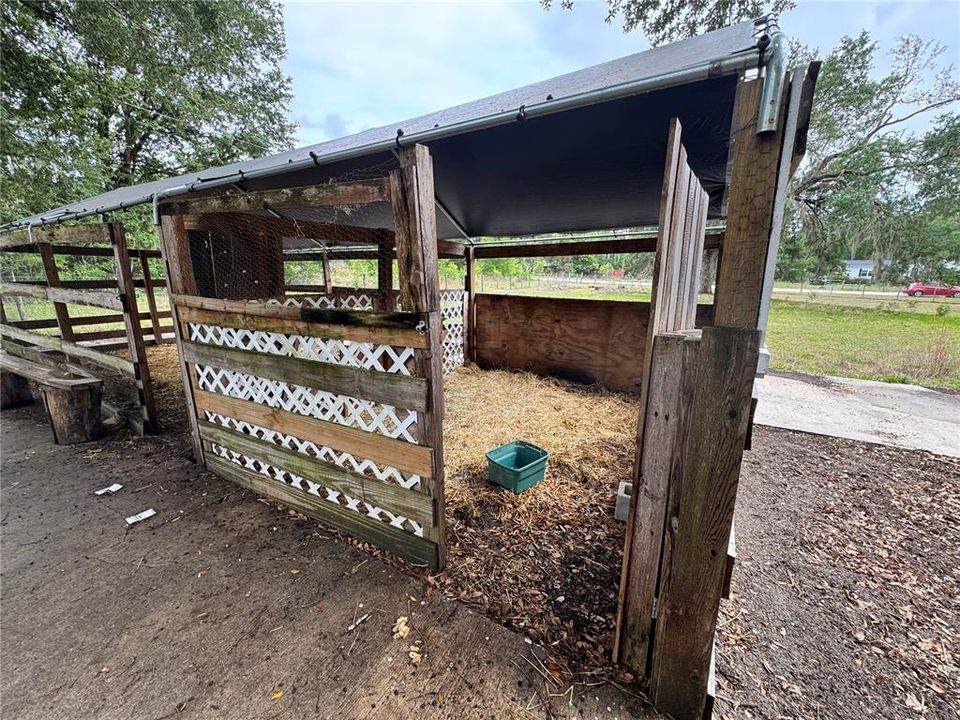 For Sale: $200,000 (2 beds, 2 baths, 960 Square Feet)