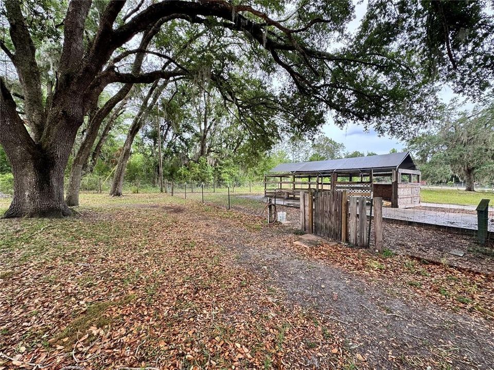 For Sale: $200,000 (2 beds, 2 baths, 960 Square Feet)