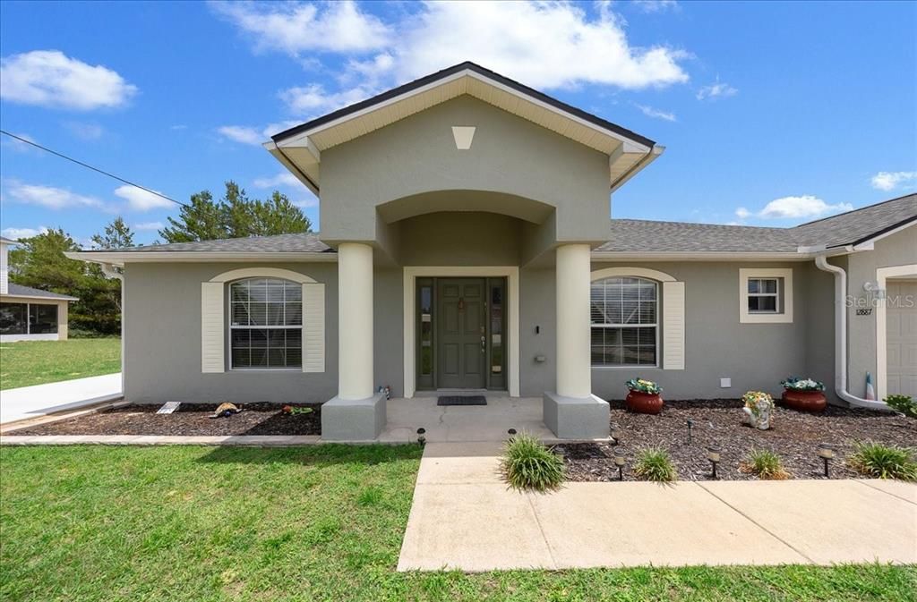 En Venta: $369,900 (3 camas, 2 baños, 2040 Pies cuadrados)