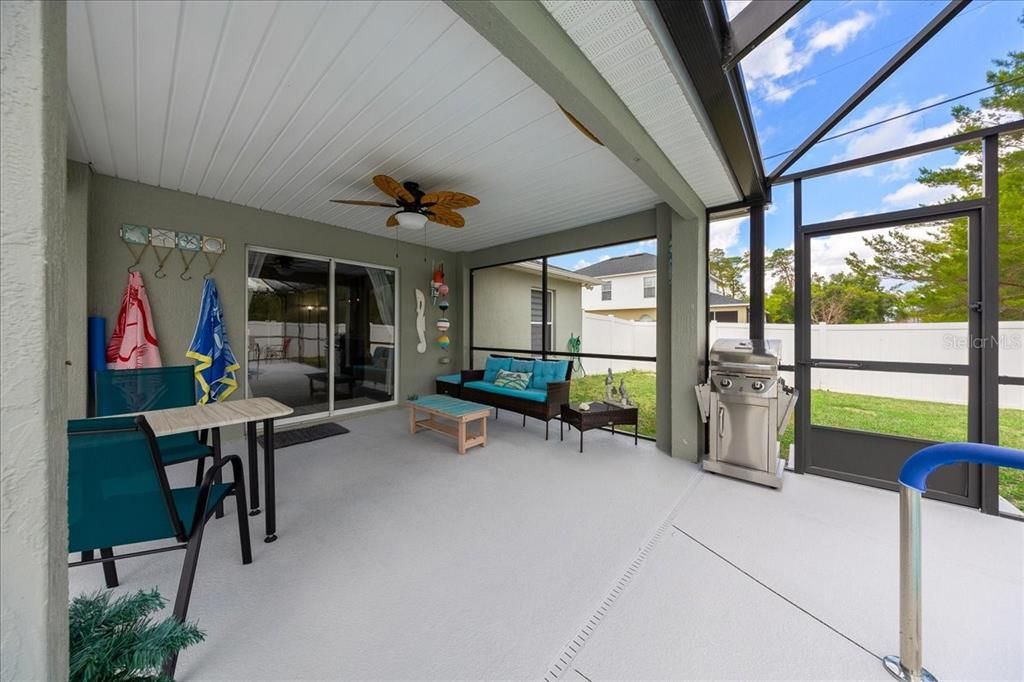 En Venta: $369,900 (3 camas, 2 baños, 2040 Pies cuadrados)