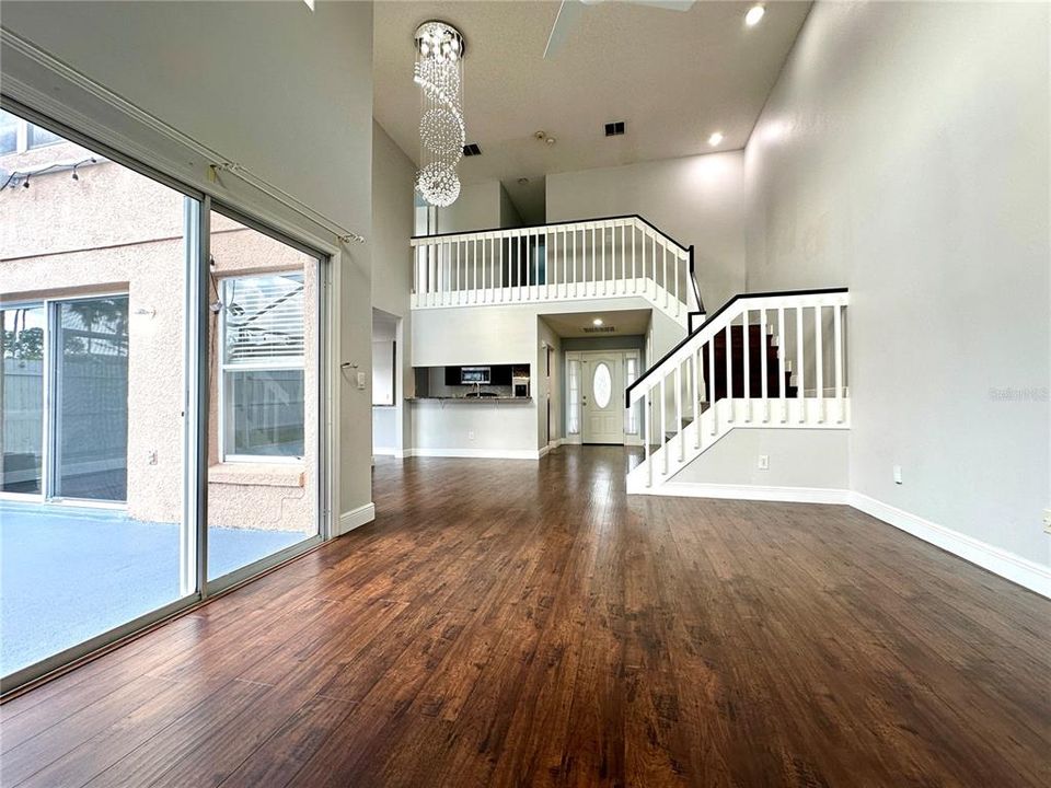 Active With Contract: $2,595 (3 beds, 2 baths, 2112 Square Feet)