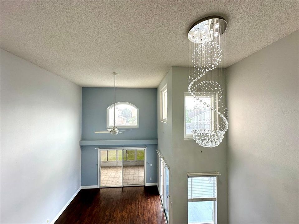 Active With Contract: $2,595 (3 beds, 2 baths, 2112 Square Feet)