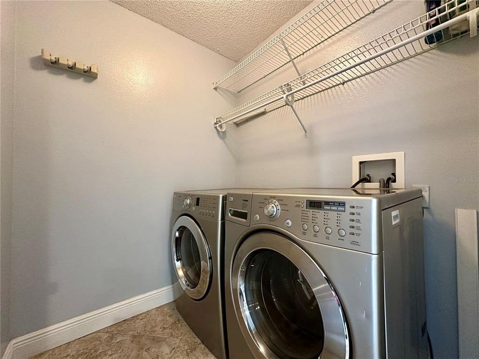 Active With Contract: $2,595 (3 beds, 2 baths, 2112 Square Feet)