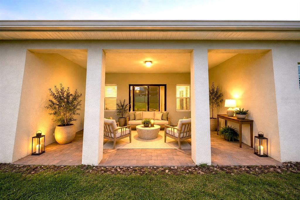 En Venta: $1,163,000 (4 camas, 3 baños, 2325 Pies cuadrados)