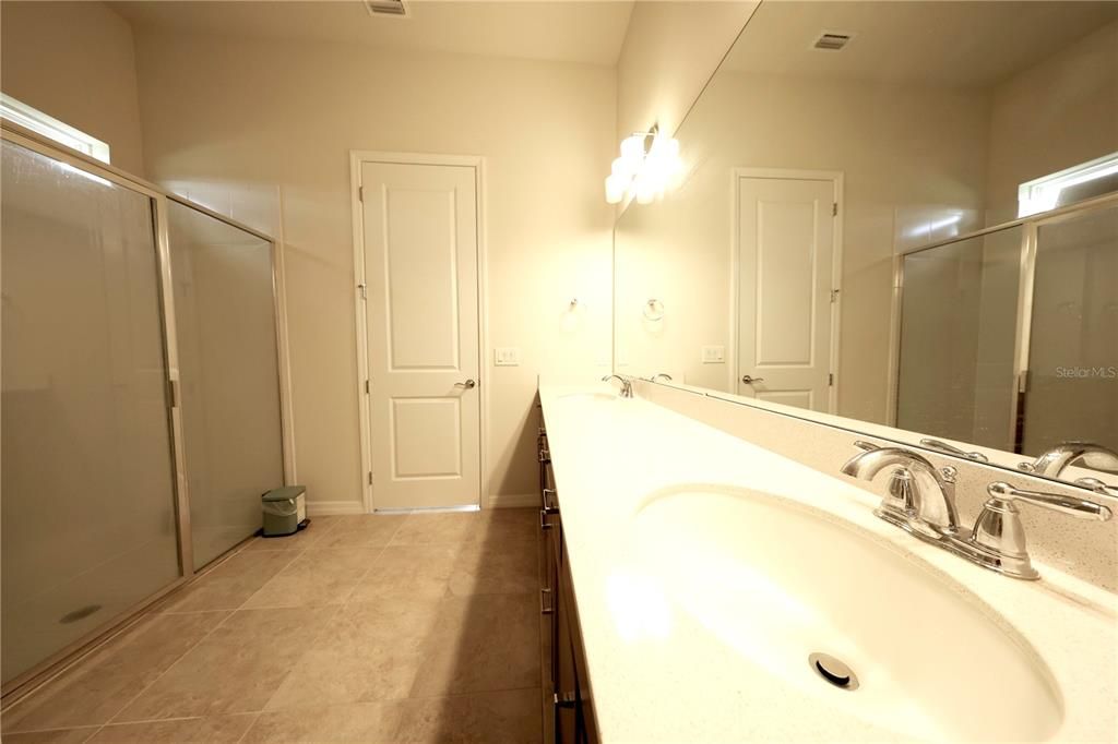En Venta: $1,163,000 (4 camas, 3 baños, 2325 Pies cuadrados)