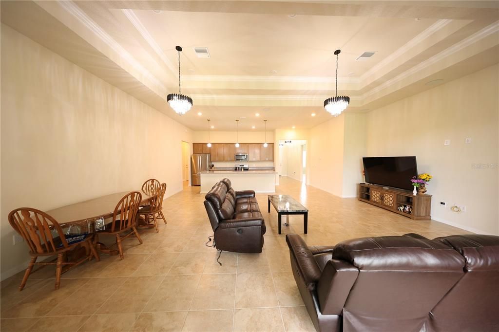 En Venta: $1,163,000 (4 camas, 3 baños, 2325 Pies cuadrados)