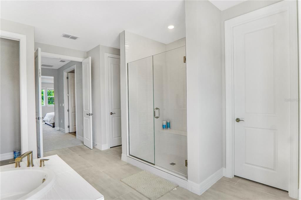 En Venta: $1,600,000 (5 camas, 5 baños, 4442 Pies cuadrados)