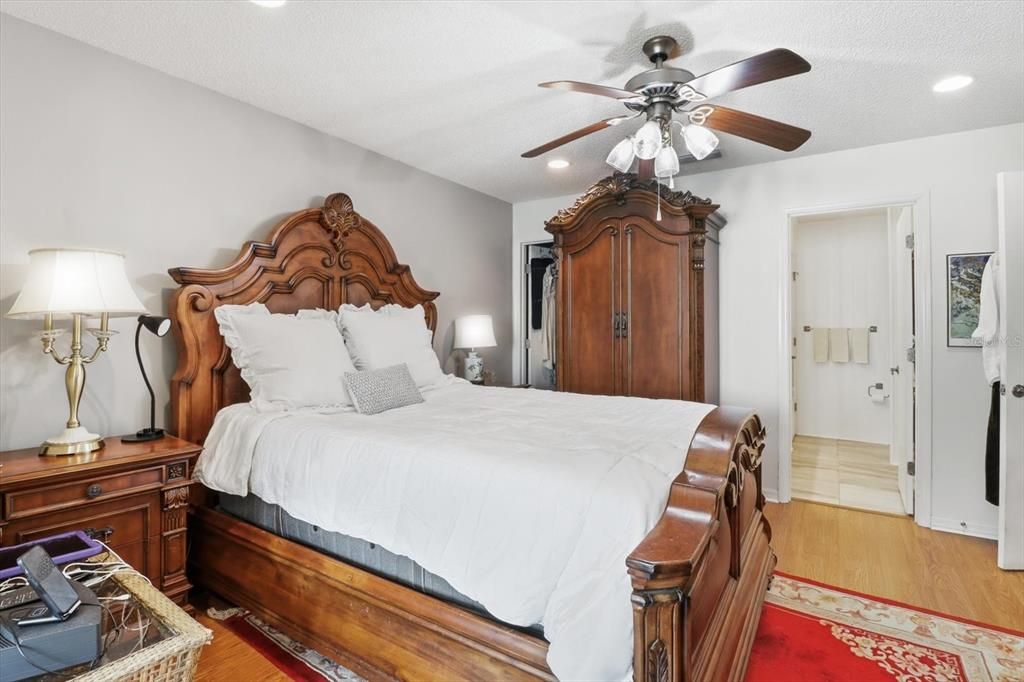 En Venta: $425,000 (2 camas, 2 baños, 1670 Pies cuadrados)