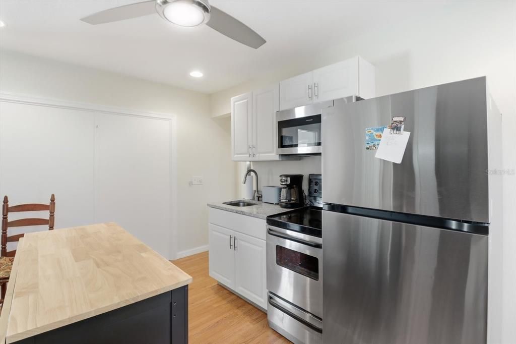 En Venta: $425,000 (2 camas, 2 baños, 1670 Pies cuadrados)