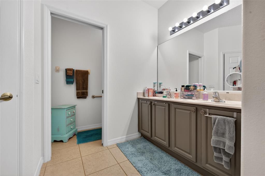 For Sale: $375,000 (3 beds, 2 baths, 2012 Square Feet)