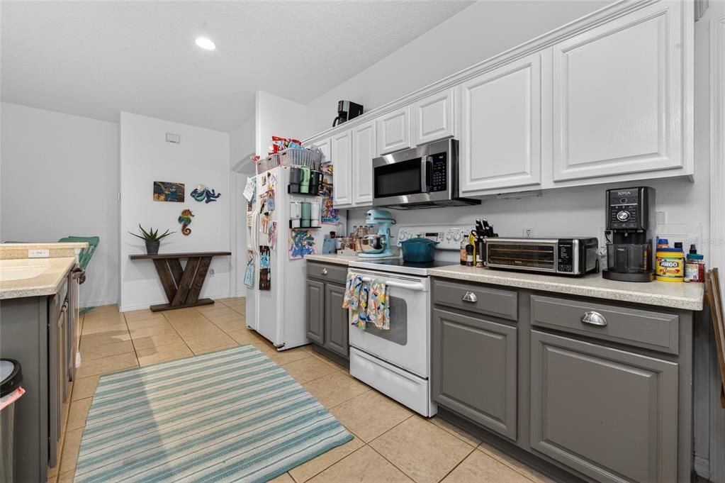 For Sale: $375,000 (3 beds, 2 baths, 2012 Square Feet)