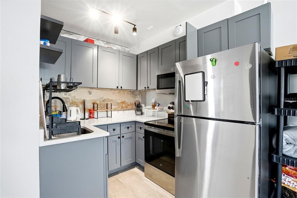 For Sale: $1,949,000 (7 beds, 0 baths, 3418 Square Feet)