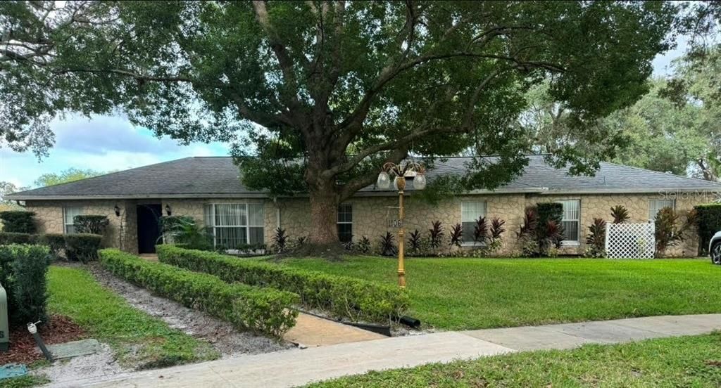 Vendido Recientemente: $700,000 (5 camas, 4 baños, 2765 Pies cuadrados)