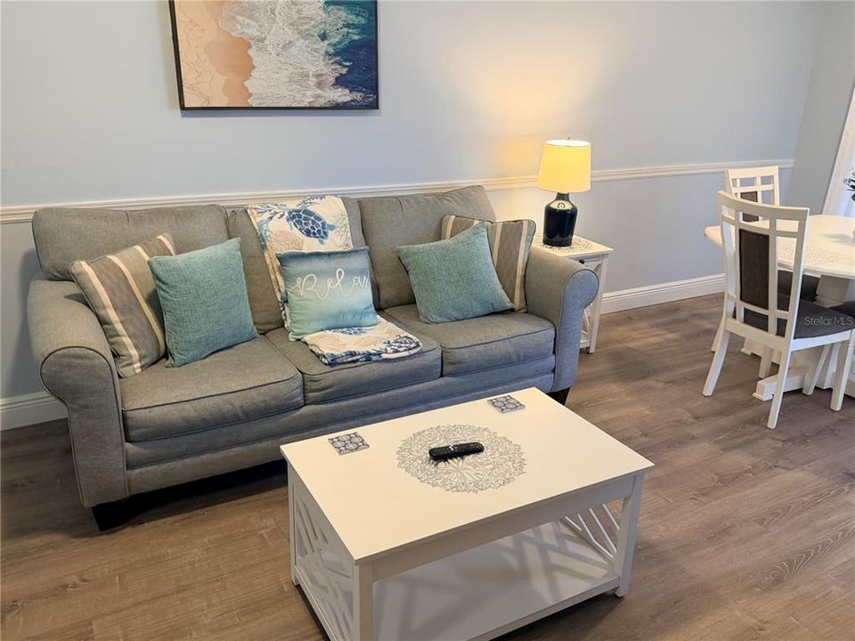 For Rent: $2,000 (1 beds, 1 baths, 572 Square Feet)