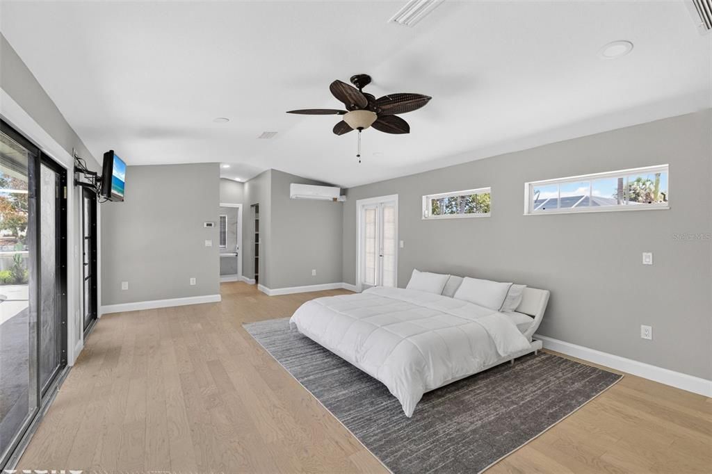 For Sale: $2,400,000 (4 beds, 3 baths, 2965 Square Feet)