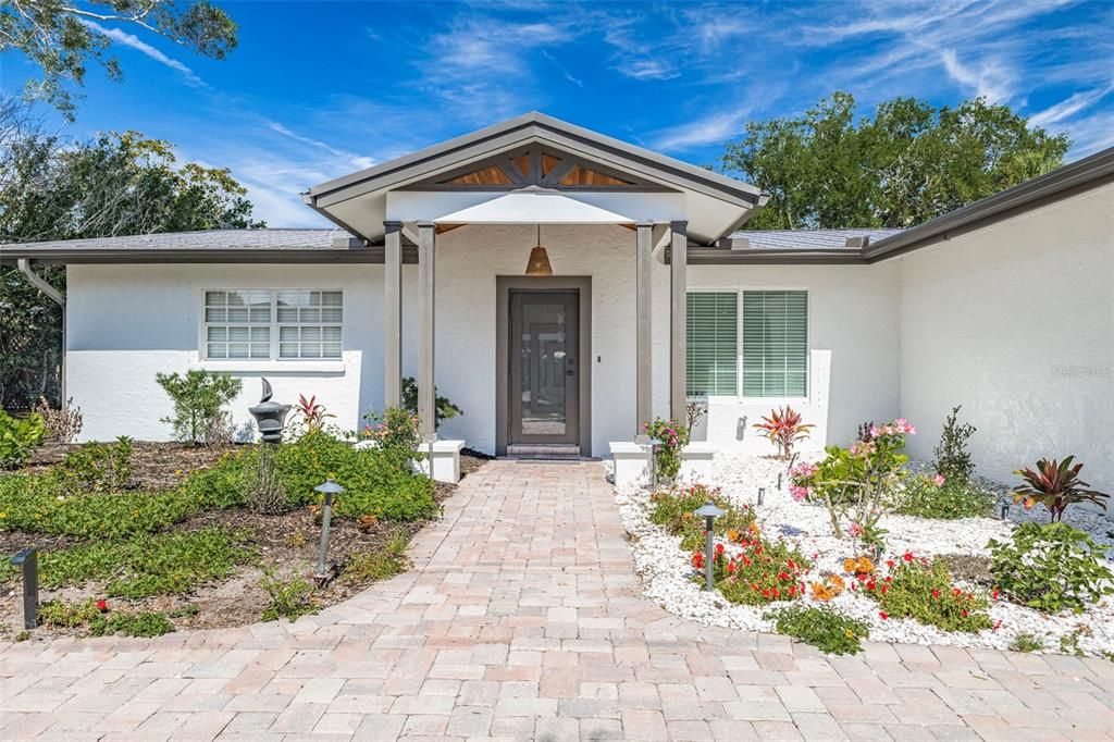 For Sale: $2,400,000 (4 beds, 3 baths, 2965 Square Feet)