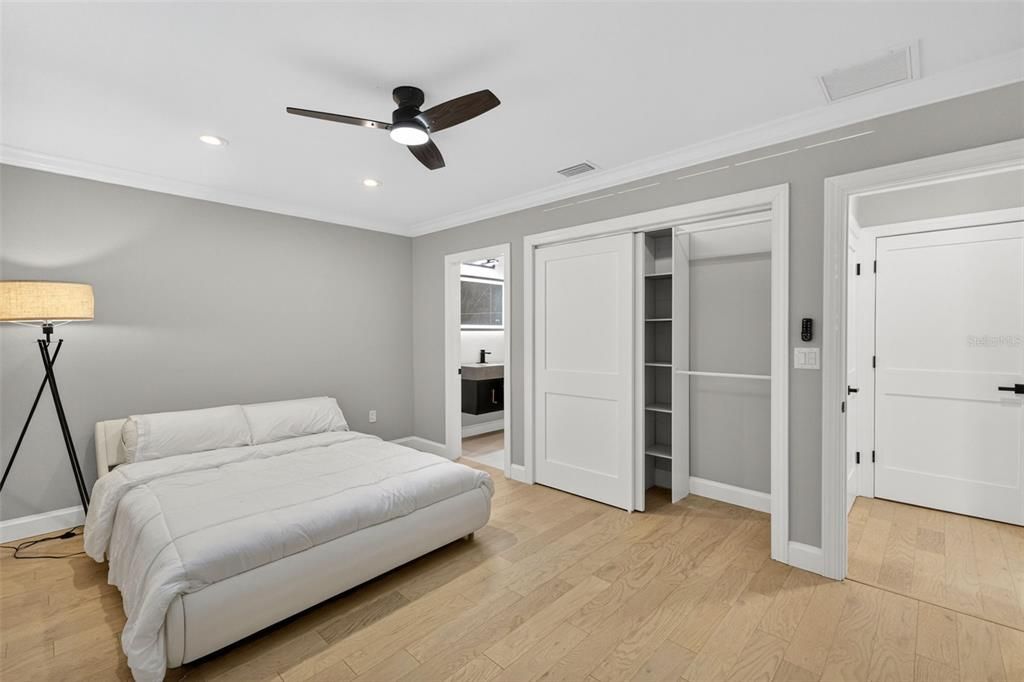 For Sale: $2,400,000 (4 beds, 3 baths, 2965 Square Feet)