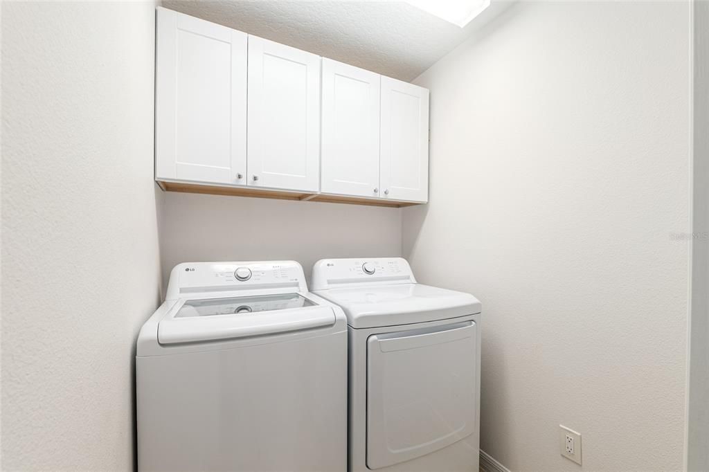 For Sale: $549,900 (3 beds, 2 baths, 1938 Square Feet)